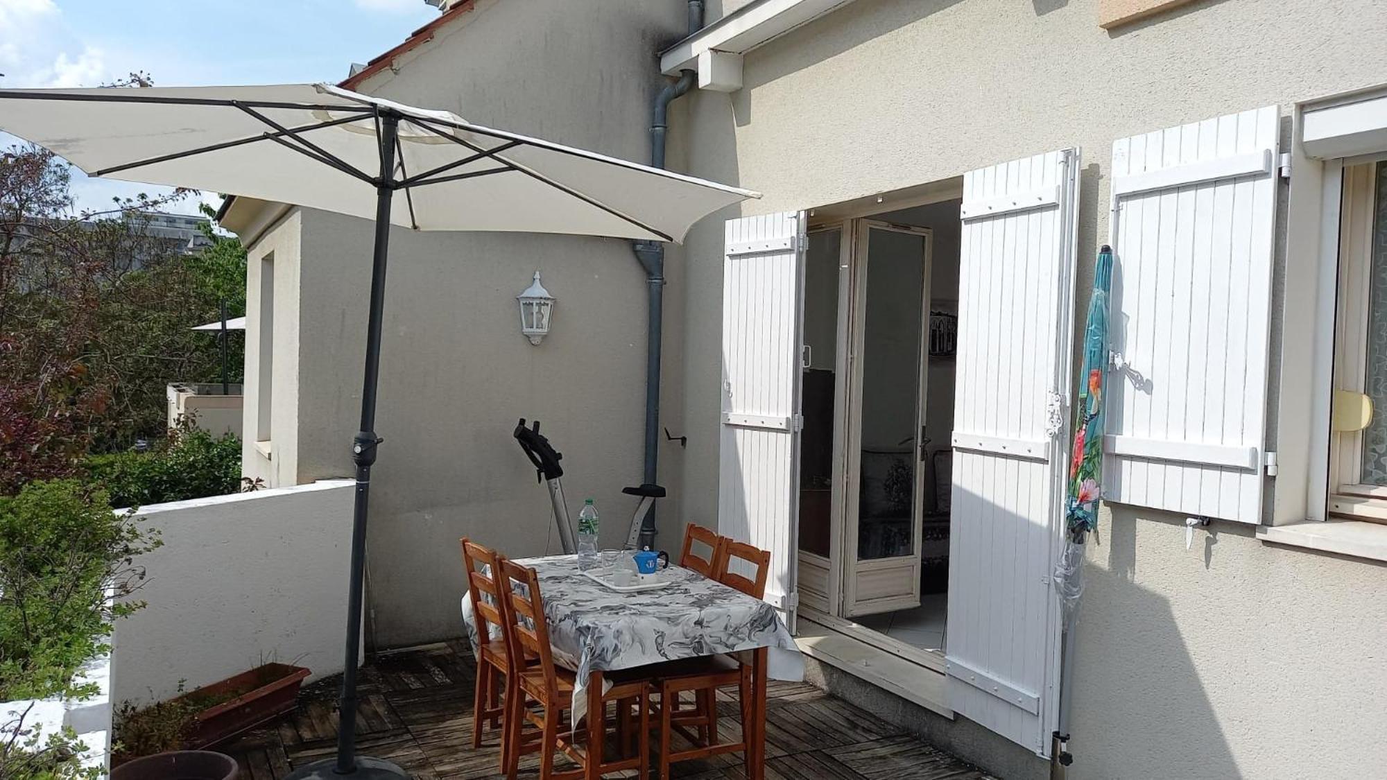 Location Chambre Double Dans Appartement - Cergy Exteriér fotografie